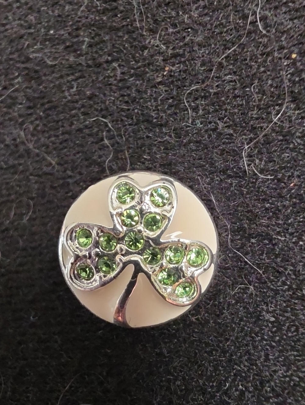 STYLE DOTS - Original - Green Crystal Shamrock Snap - Women Jewelry